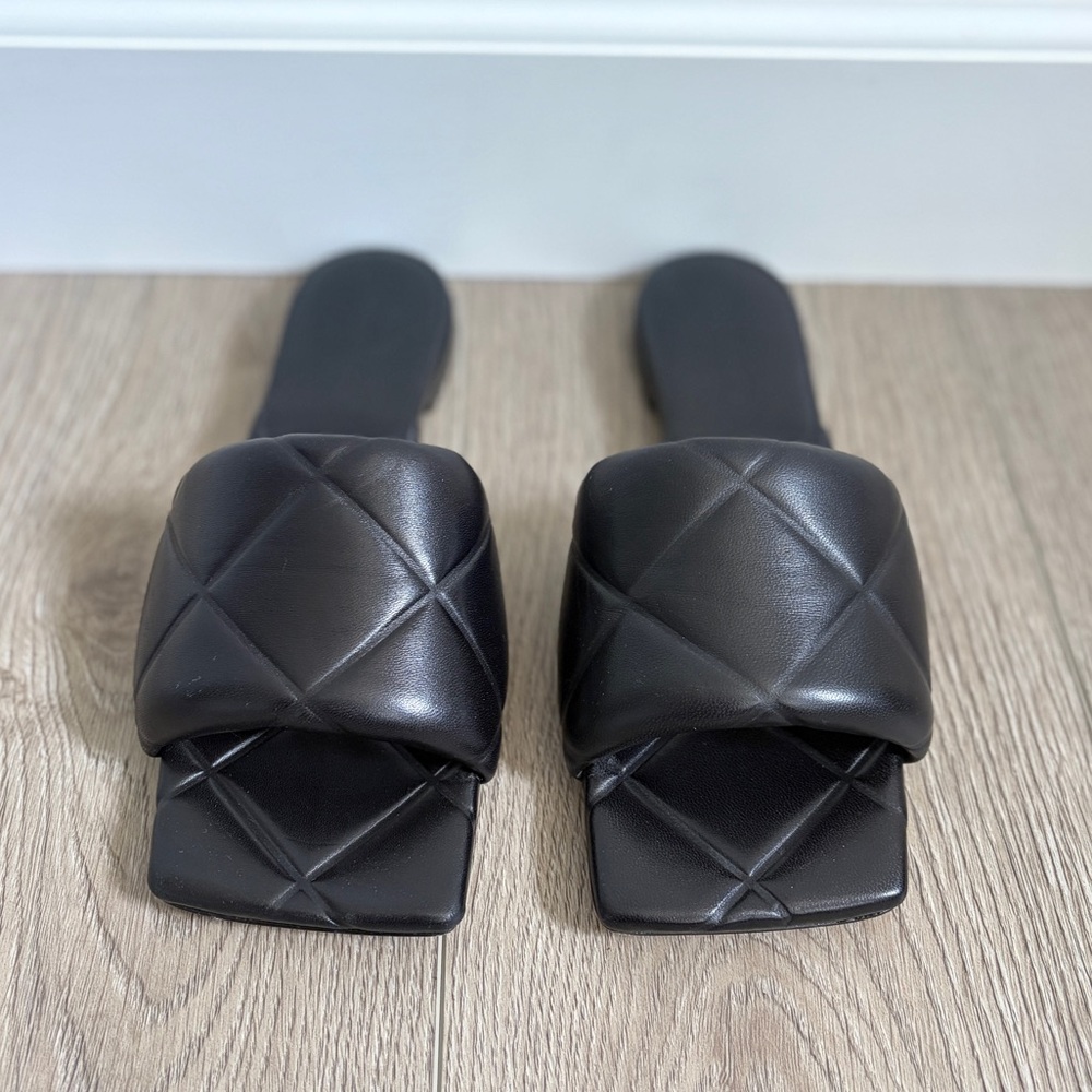Bottega Veneta Black Quilted Slide Sandals - Picture 3 of 7
